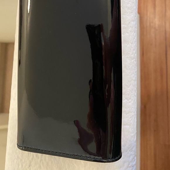 GUCCI Patent Leather Black Romy Clutch Wallet, mint with FREE silver waist belt! - Picture 4 of 13